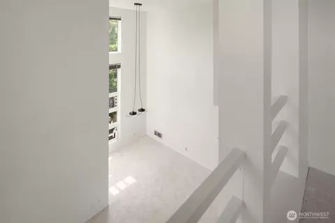 Living - 535 Summit Ave E #403, Seattle, WA 98102 photo 9 of 9