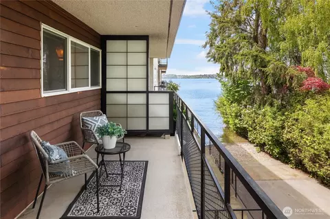 6201 Lake Washington Blvd NE #208, Kirkland, WA 98033