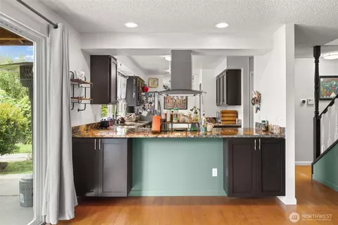 Kitchen - 204 Michael Ave, Enumclaw, WA 98022 photo 6 of 7