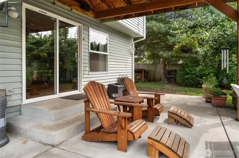 Exterior - 204 Michael Ave, Enumclaw, WA 98022 photo 4 of 10
