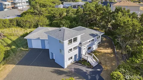 781 Camden Ct SW, Ocean Shores, WA 98569