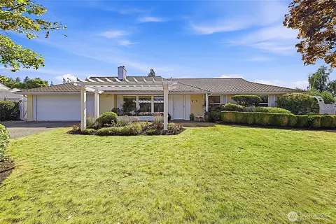 1016 Sunset Way, Bellevue, WA 98004