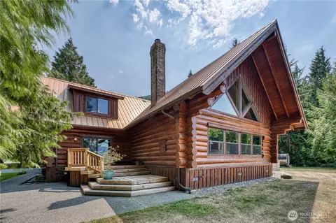 35837 Fox Creek Ln, Sedro Woolley, WA 98284