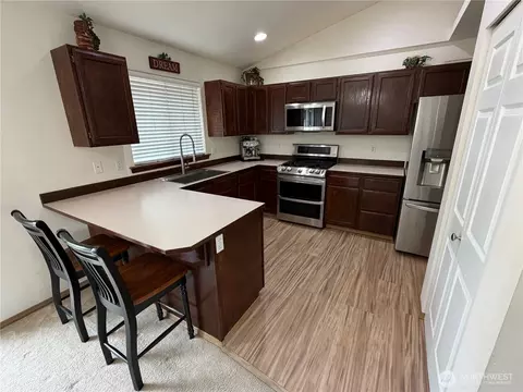 Kitchen - 1709 Silver Lake Rd, Everett, WA 98208 photo 1 of 3