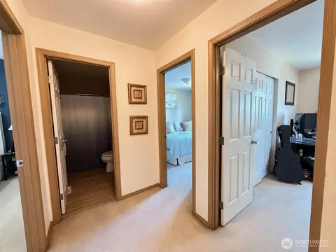 Entry Way - 1709 Silver Lake Rd, Everett, WA 98208 photo 3 of 3