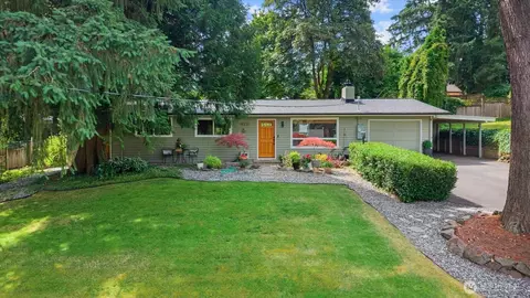 18237 SE 135th St, Renton, WA 98059