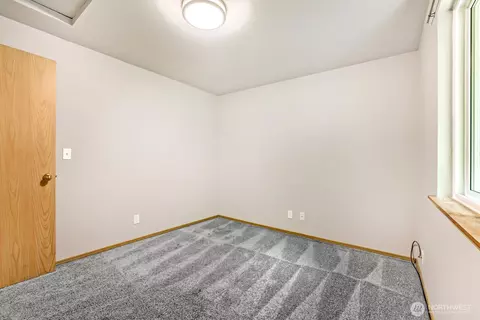 Bedroom - 6018 4th Dr W, Everett, WA 98203 photo 4 of 6