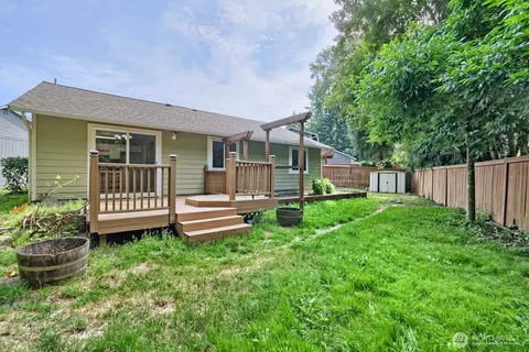 Exterior - 6018 4th Dr W, Everett, WA 98203 photo 3 of 4