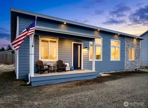 475 Sportsmens St SW, Ocean Shores, WA 98569