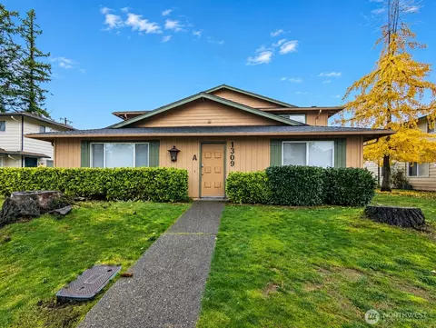 1309 Wildwood St #A/B/CD, Marysville, WA 98270