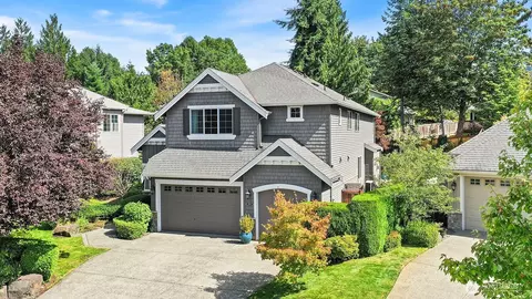 Exterior - 2029 240th Pl SE, Bothell, WA 98021 photo 3 of 10