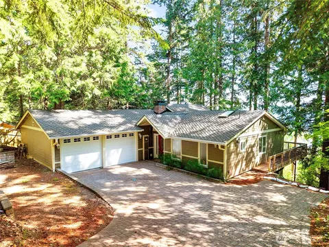 510 Johnson Rd, Quilcene, WA 98376