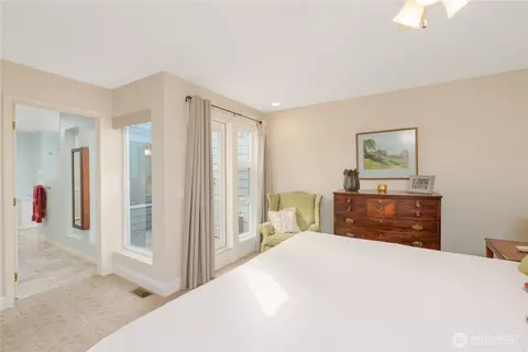 Bedroom - 193 Fairway Dr, Sequim, WA 98382 photo 2 of 4