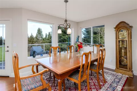 Dining - 193 Fairway Dr, Sequim, WA 98382 photo 1 of 2
