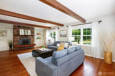 Living - 23200 19th Ave SE, Bothell, WA 98021 photo 1 of 4