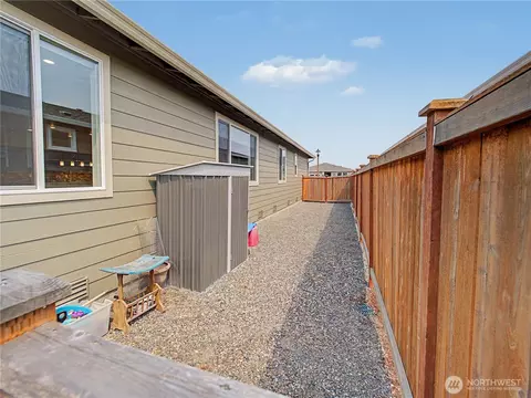 Exterior - 3530 Edith Ave, Enumclaw, WA 98022 photo 7 of 8