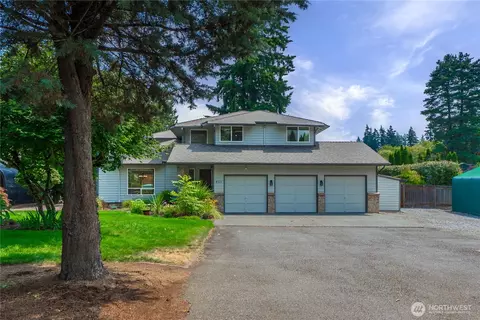 820 Monroe Ave NE, Renton, WA 98056