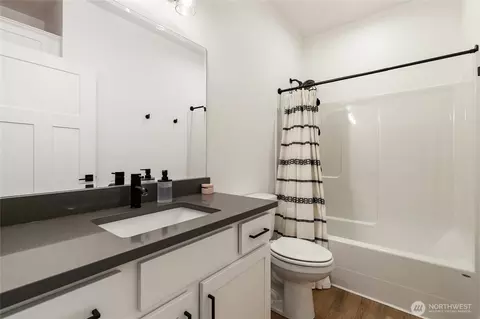 Bath - 1110 Night Hawk Way, Everson, WA 98247 photo 3 of 3