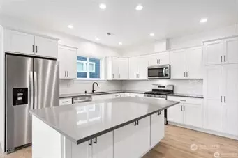 Kitchen - 1110 Night Hawk Way, Everson, WA 98247 photo 5 of 5