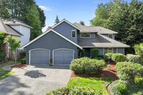 8021 NE 122nd Pl, Kirkland, WA 98034