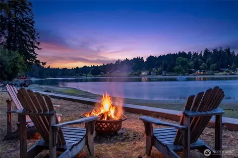 16409 Hoff Rd NW, Lakebay, WA 98349