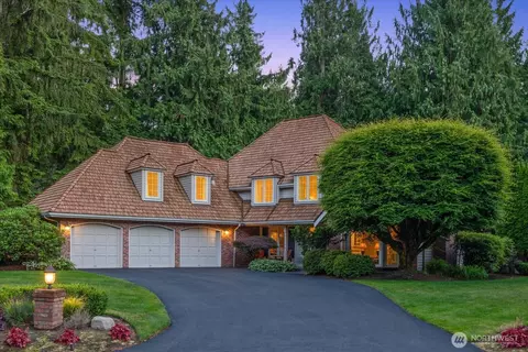 6807 214th Ave NE, Redmond, WA 98053