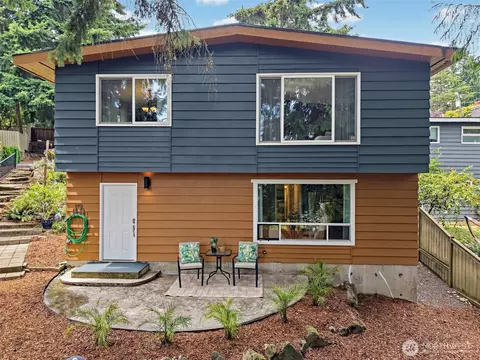16106 Densmore Ave N, Shoreline, WA 98133