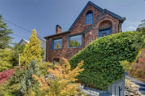2714 10th Ave W, Seattle, WA 98119