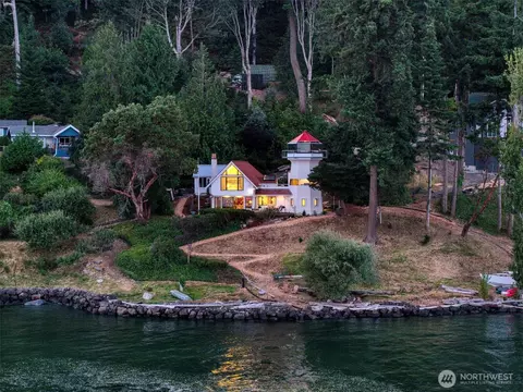 26986 Washington Blvd NE, Kingston, WA 98346