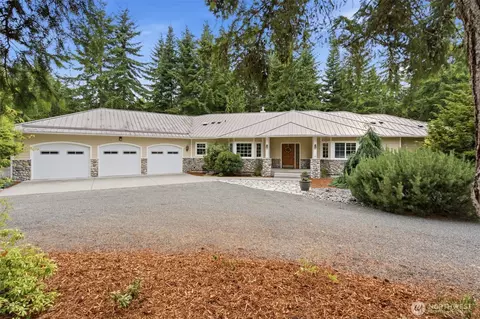 114 Headwaters Ln, Port Angeles, WA 98362
