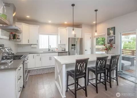 Kitchen - 4131 142nd St SE, Mill Creek, WA 98012 photo 2 of 5