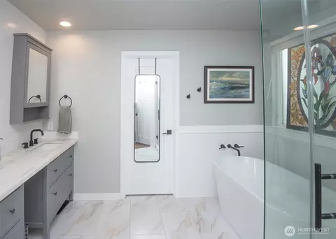Bath - 4131 142nd St SE, Mill Creek, WA 98012 photo 4 of 6