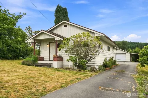 25729 Lawson St, Black Diamond, WA 98010
