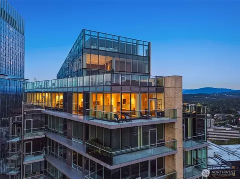 10700 NE 4th St #4202, Bellevue, WA 98004