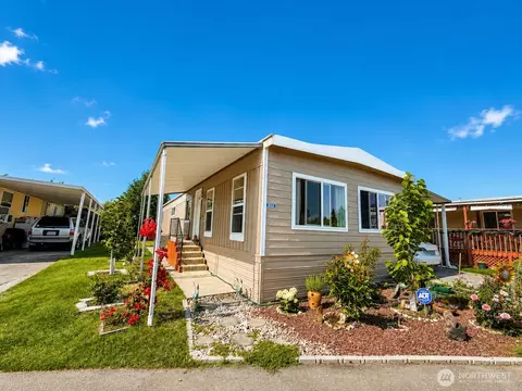 3222 S 183rd St, Seatac, WA 98188
