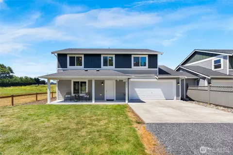 7515 100th St NE #A, Marysville, WA 98270