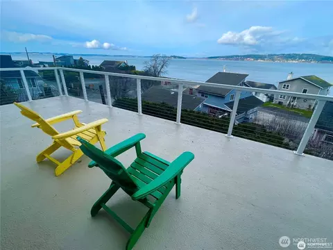 633 Maple Grove Rd, Camano Island, WA 98282
