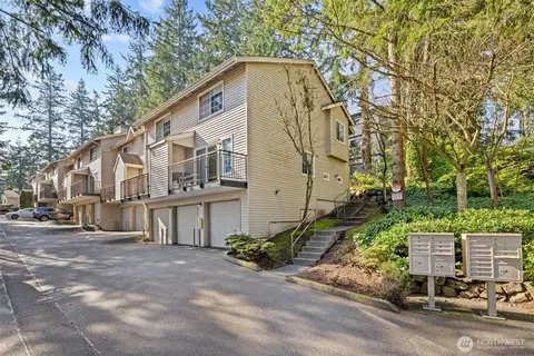 8512 242nd St SW #3, Edmonds, WA 98026