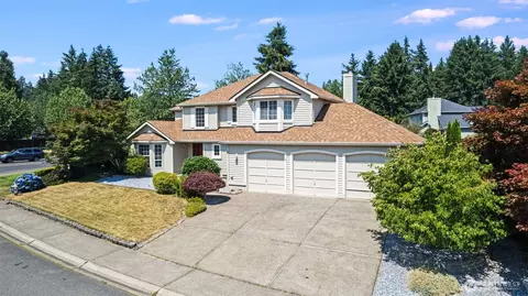 101 Eagle Ridge Dr E, Puyallup, WA 98374