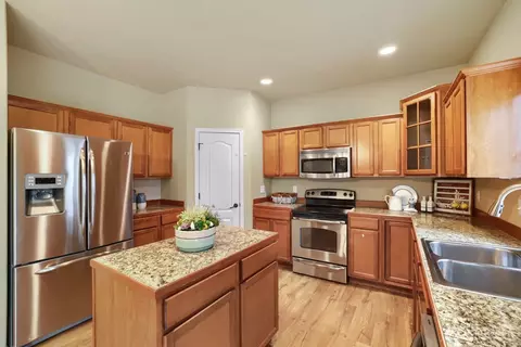 Kitchen - 215 196th Pl SW, Bothell, WA 98012 photo 2 of 3