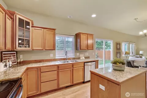 Kitchen - 215 196th Pl SW, Bothell, WA 98012 photo 3 of 3