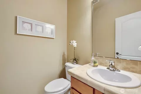 Bath - 215 196th Pl SW, Bothell, WA 98012 photo 4 of 4