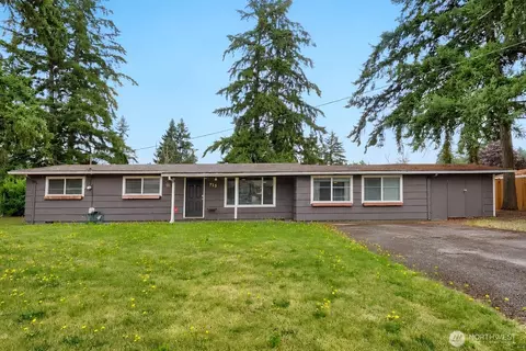 715 Johns Rd E, Parkland, WA 98445