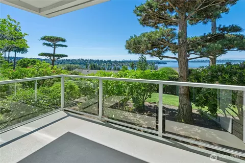 5404 Lake Washington Blvd NE #B, Kirkland, WA 98033