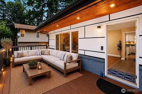37110 5th Ave SW, Federal Way, WA 98023