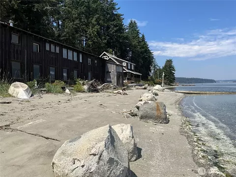 124 N Water St, Port Hadlock, WA 98339