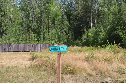 368 NW Ruth Ln, Bremerton, WA 98310