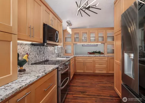 Kitchen - 291 Spencer Rd, Sequim, WA 98382 photo 2 of 4