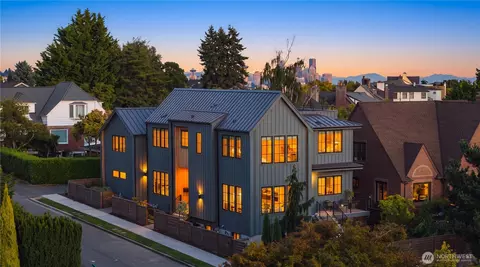 4021 W 4023 W Raye St, Seattle, WA 98199