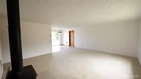 Living - 52 Hampton Ct #5, Sequim, WA 98382 photo 2 of 6